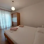 Apartament Marija *